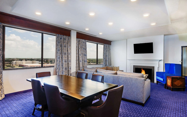 Hilton Waco