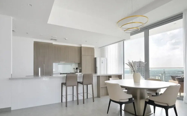 KOHH - 2BR in Stella Maris Tower