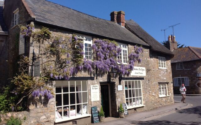 Abbotsbury Tea Rooms In Weymouth United Kingdom From 107