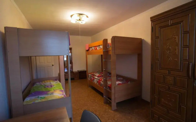Like Hostel