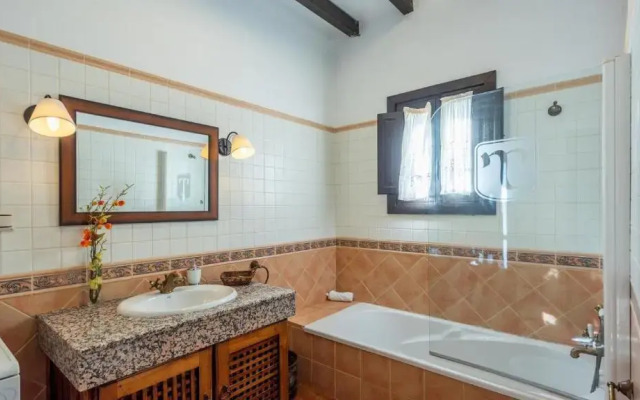 Casa Castillo Malaga by Ruralidays
