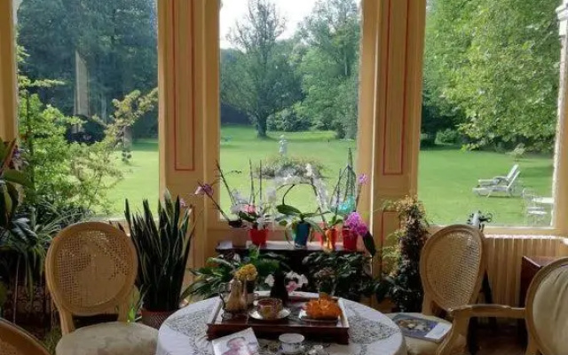 Chateau de la Bucaille - Entier