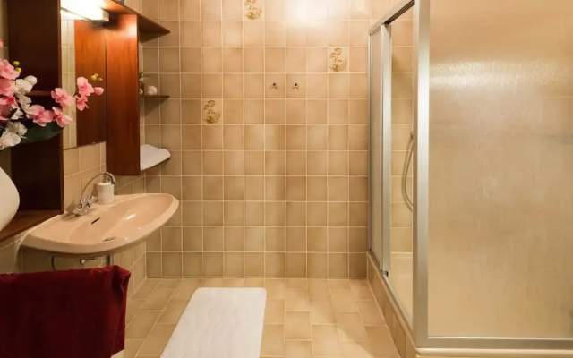 Apartment With Balcony and Oven, at a Nature Reserve Area