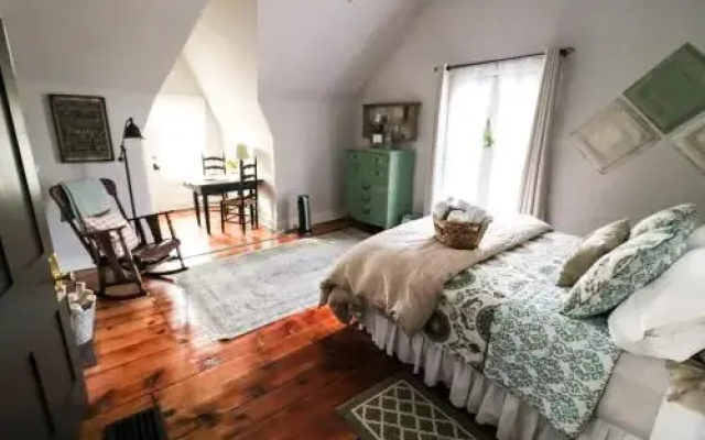 The House at Seven Oaks