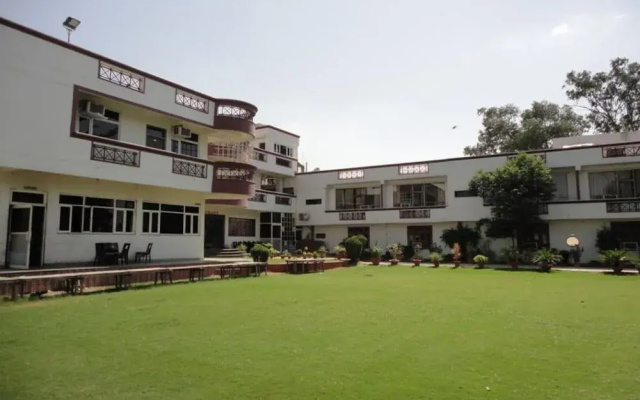 Exotika Express Resort