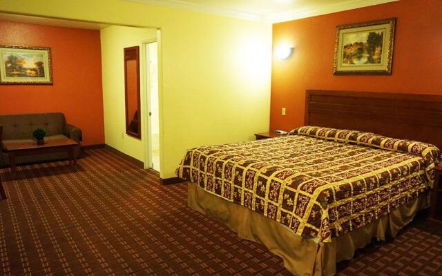 Regency Inn & Suites 2