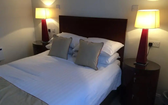 Kings Park Hotel