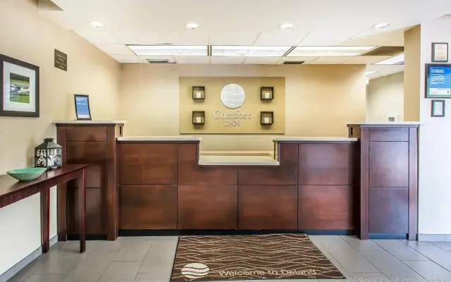 Comfort Inn & Suites DeLand - near University