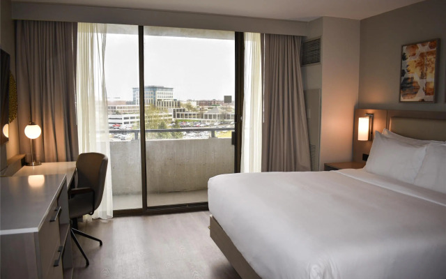DoubleTree by Hilton Chicago - Oak Brook