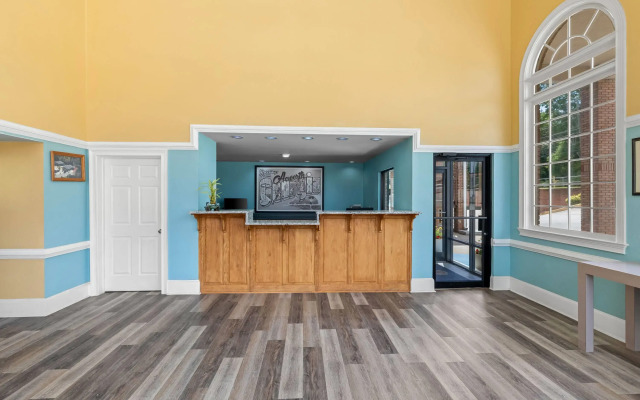 Super 8 by Wyndham Acworth/Atlanta Area