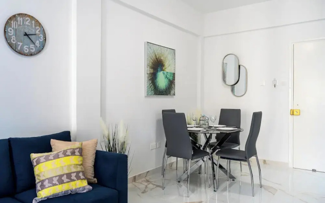 Vibe - 1 BR APt & Balcony in Larnaca