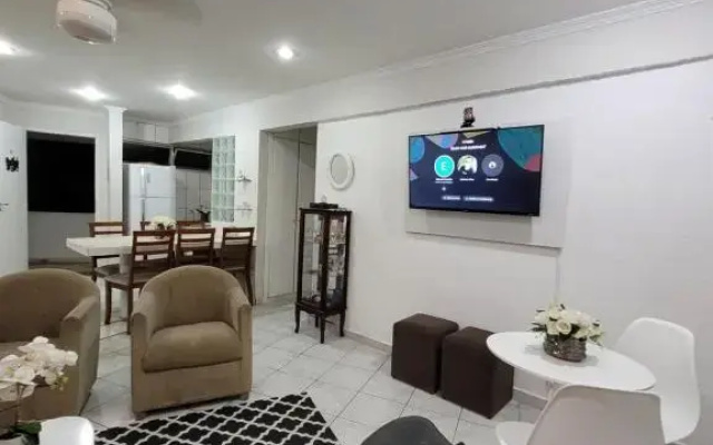 Pé na areia do Guarujá - Praia do Tombo (5-E)