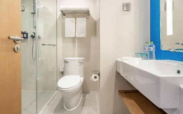 Holiday Inn Express Qingdao City Center by IHG