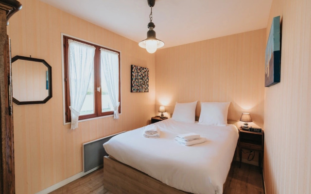 Charming Holiday Home in Porspoder