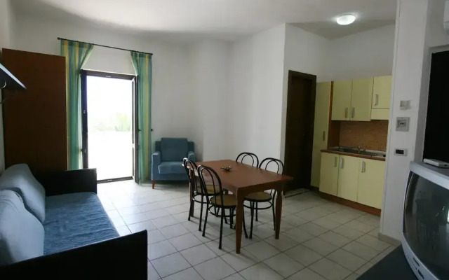 Comfy Apartment with Balcony near Puglia Beach