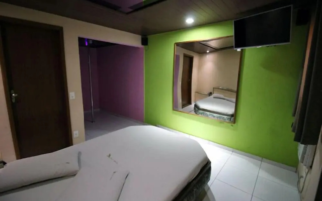 Hotel Lark - Adult Only