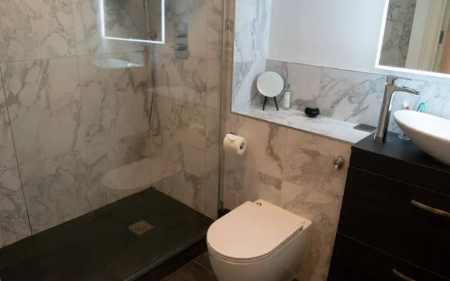 Modern 1 Bedroom Apartment by Battersea Power Station