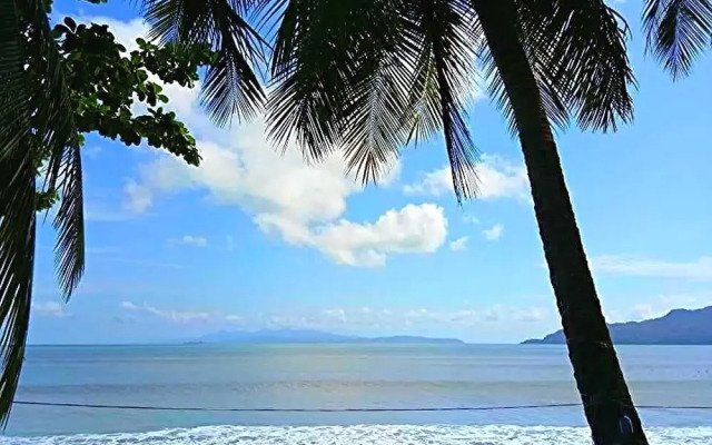 Sky Beach Travel & Hostel