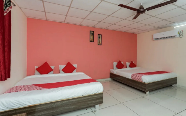 OYO 30383 Hotel Milan Parinay