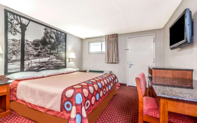 Super 8 by Wyndham North Bergen NJ/NYC Area
