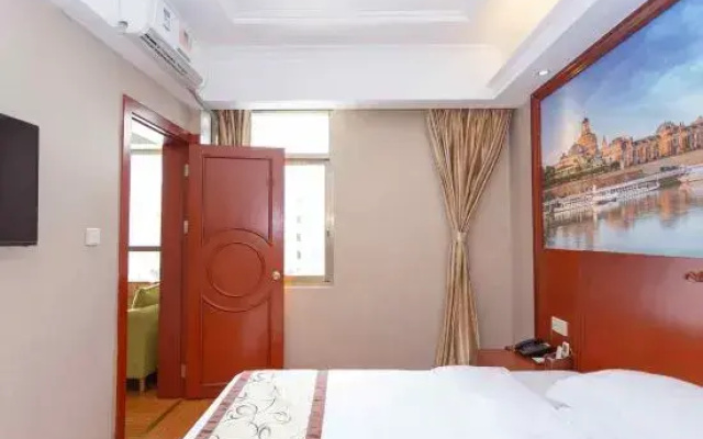 Fenglin Hotel (Guangzhou Nansha Tangkeng Metro Station)