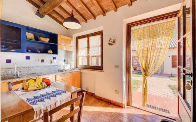 Thyme apt With Shared Pool