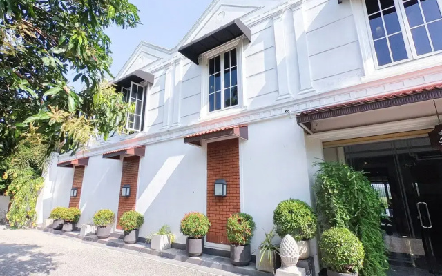 Akash Retreat And Spa