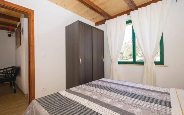Nice Home in Smokvica With Wifi and 1 Bedrooms