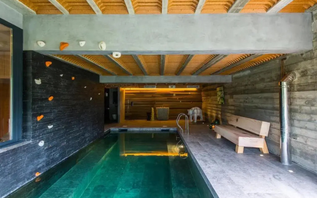 Luxueux chalet 4 chambres avec piscine et hammam