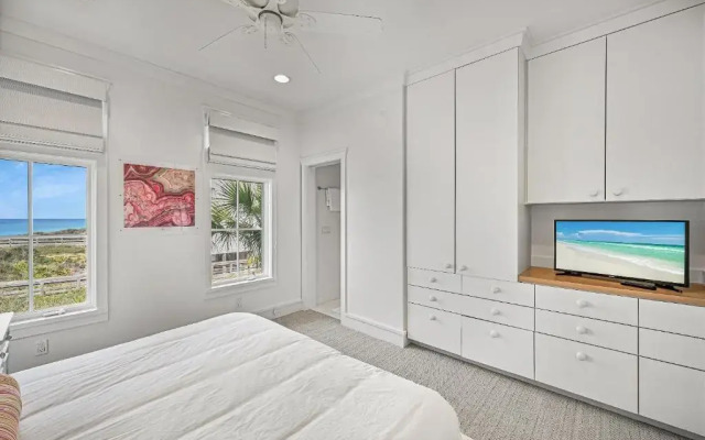 30A Beach House - The Flying Pig