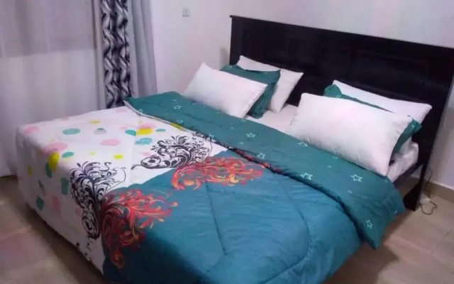 House - Sleeps 6 - Parking - Garden