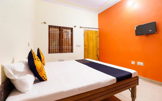 SPOT ON 66941 Surya Hotel