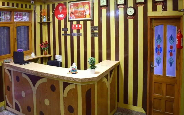 OYO Rooms Mall Road View