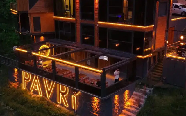 Pavri Suit Bungalow