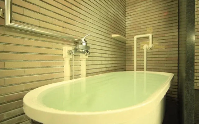 Capsule Hotel Lido Inn Omori (Male Only)