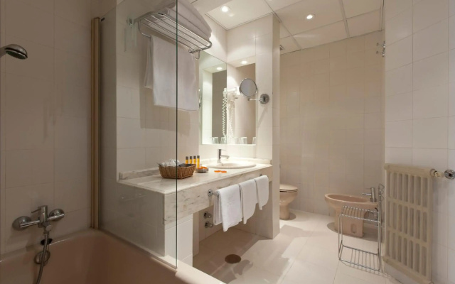 Hotel Moderno Puerta del Sol