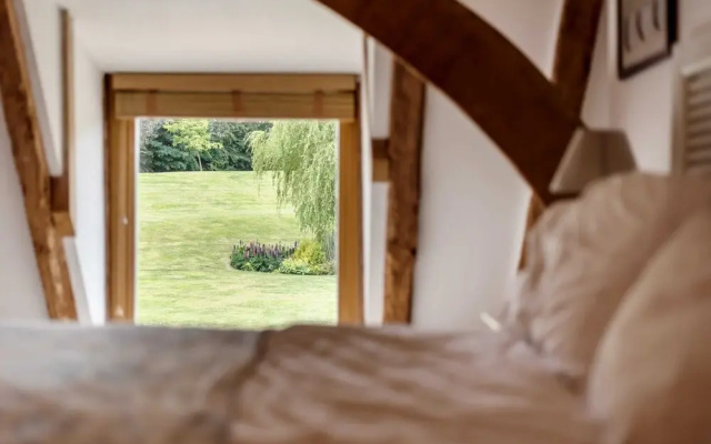 Entire Luxury Home and Garden Canterbury