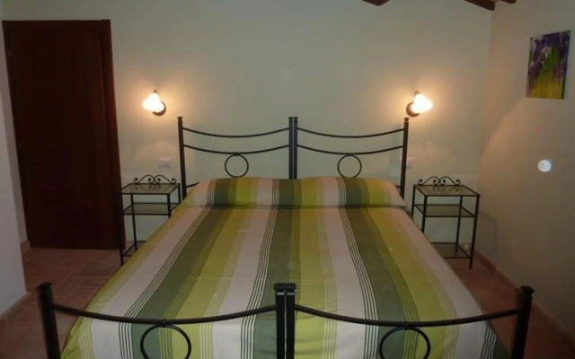 Villa in Le Marche with stunning views-Villa Monteverde