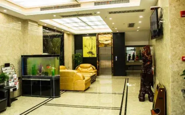 Luodian New Yudu Grand Hotel (Mingzhu Central Plaza)