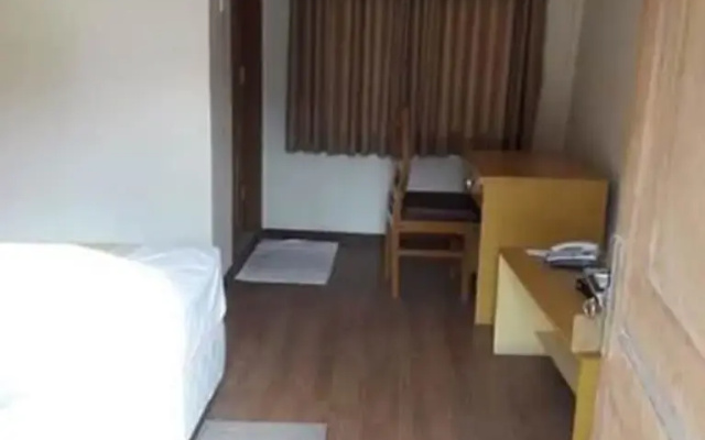 Saanvi Hotel