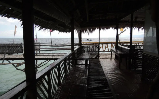 Kawayan Marine Dive Resort