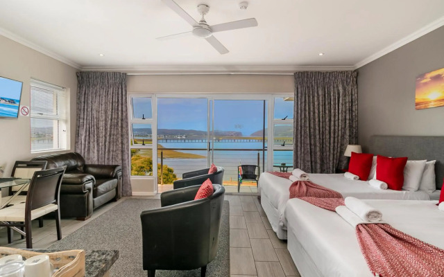 Phoenix Lodge and Waterside Accommodation