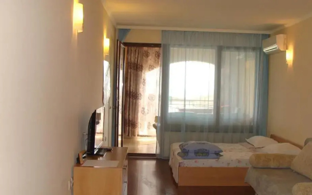 Admiral Apartments