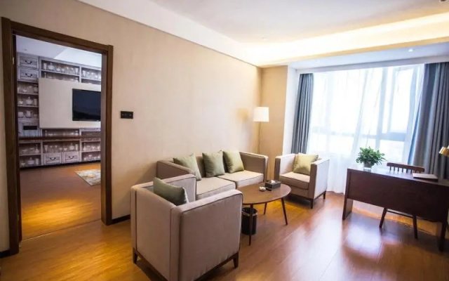 GEM Hotel Luoyang Longmen High Speed Railway Station Univerisity Town