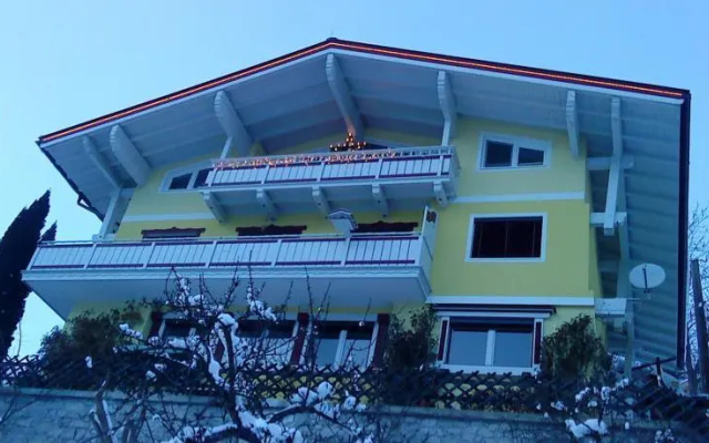 Ferienhaus Teglar