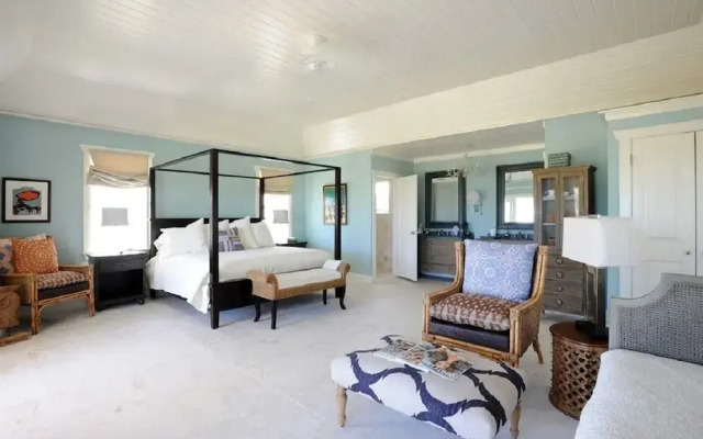 Secluded Paradise: Grand Estate With Kayaks And Snorkeling