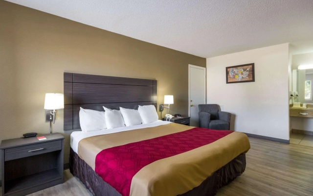 Econo Lodge Little Creek