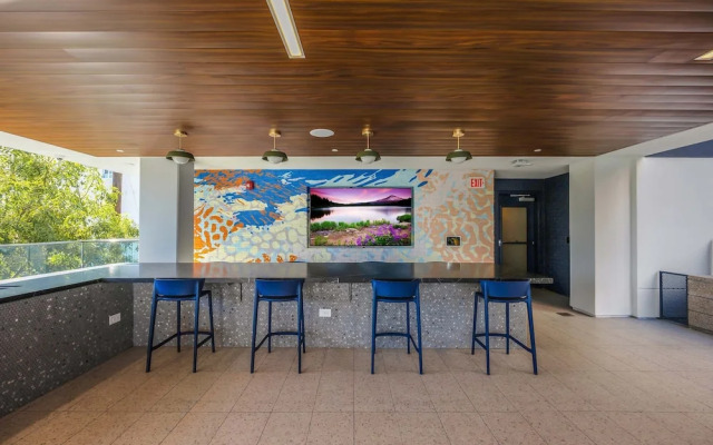 Luxury 2BR by Oneluxstay