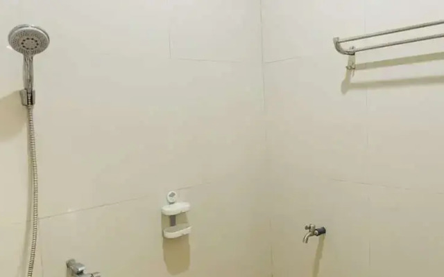Asmi Hotel