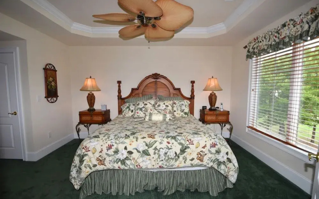 Edgewater Apartment 437